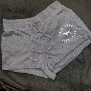 Doesn’t fit anymore & barely worn!